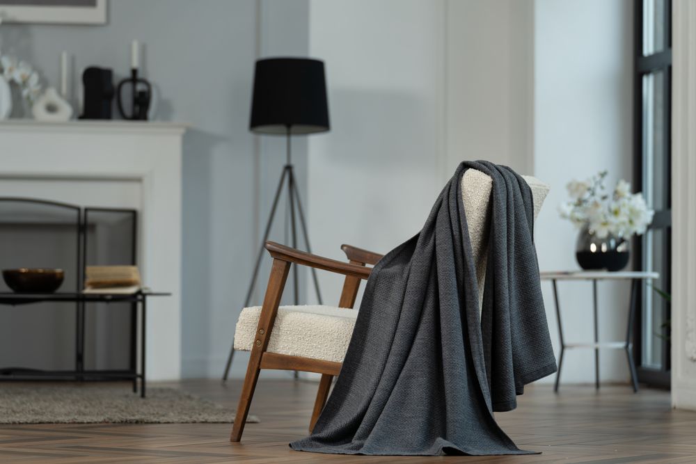 Плед Ornato, серый (дымчатый) / Миниатюра WWW (1000)