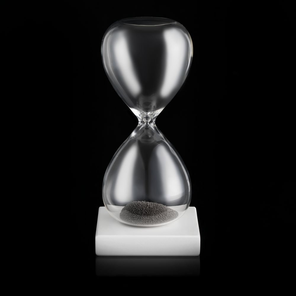 Магнитный антистресс Mystery, белый / Миниатюра WWW (1000)