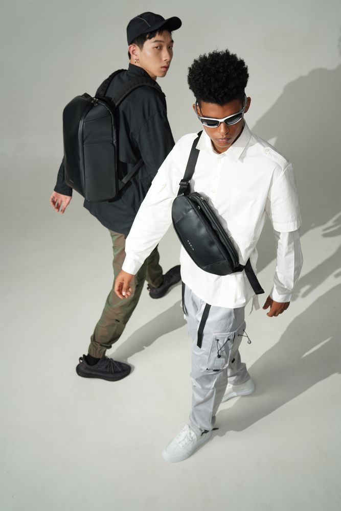 Сумка FlipSling, черная / Миниатюра WWW (1000)