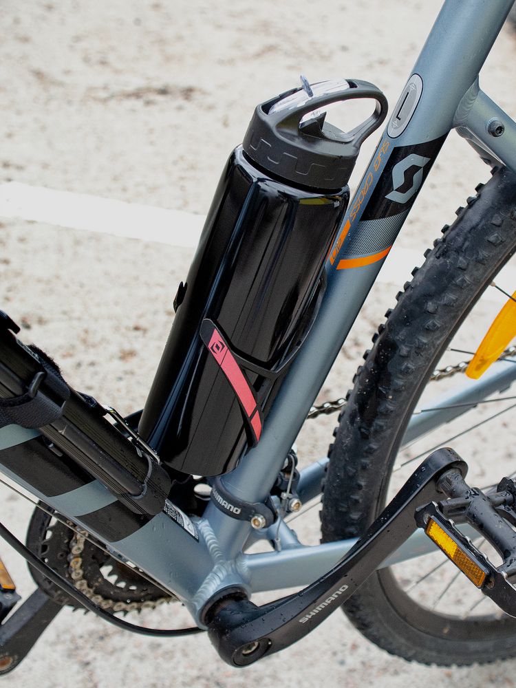 Спортивная бутылка Moist, черная / Миниатюра WWW (1000)