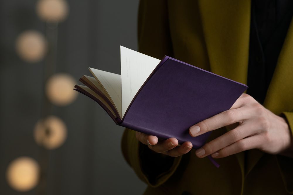 Ежедневник Flat Mini, недатированный, иссиня-черный / Миниатюра WWW (1000)